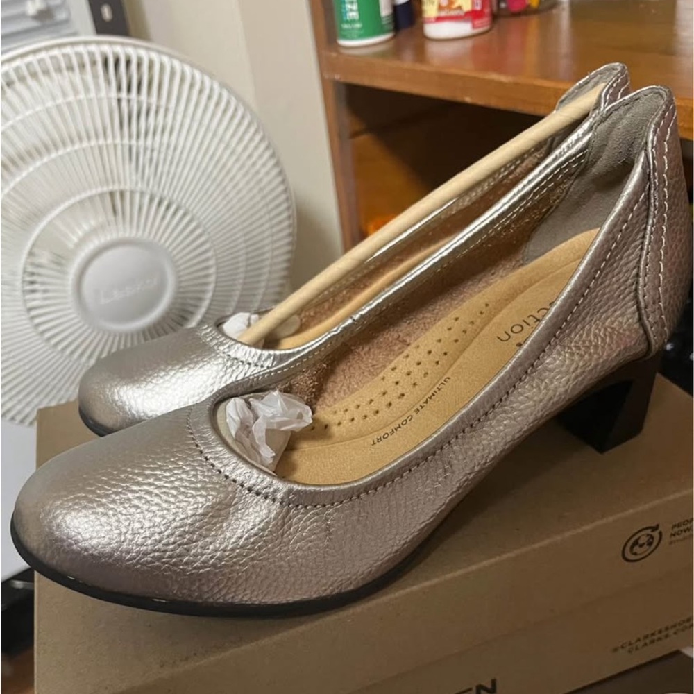 Clark’s Neiley pearl pumps women 6.5